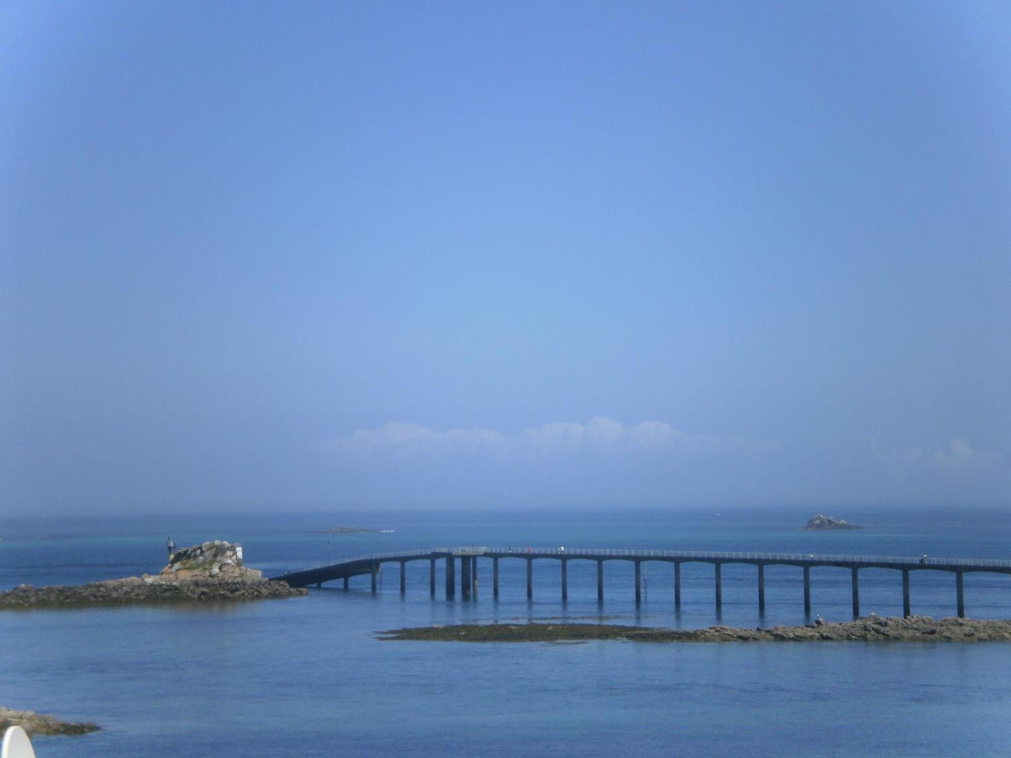 Logis Hotel Les Chardons Bleus Restaurant Le Bistrot De La Mer Roscoff Exteriör bild