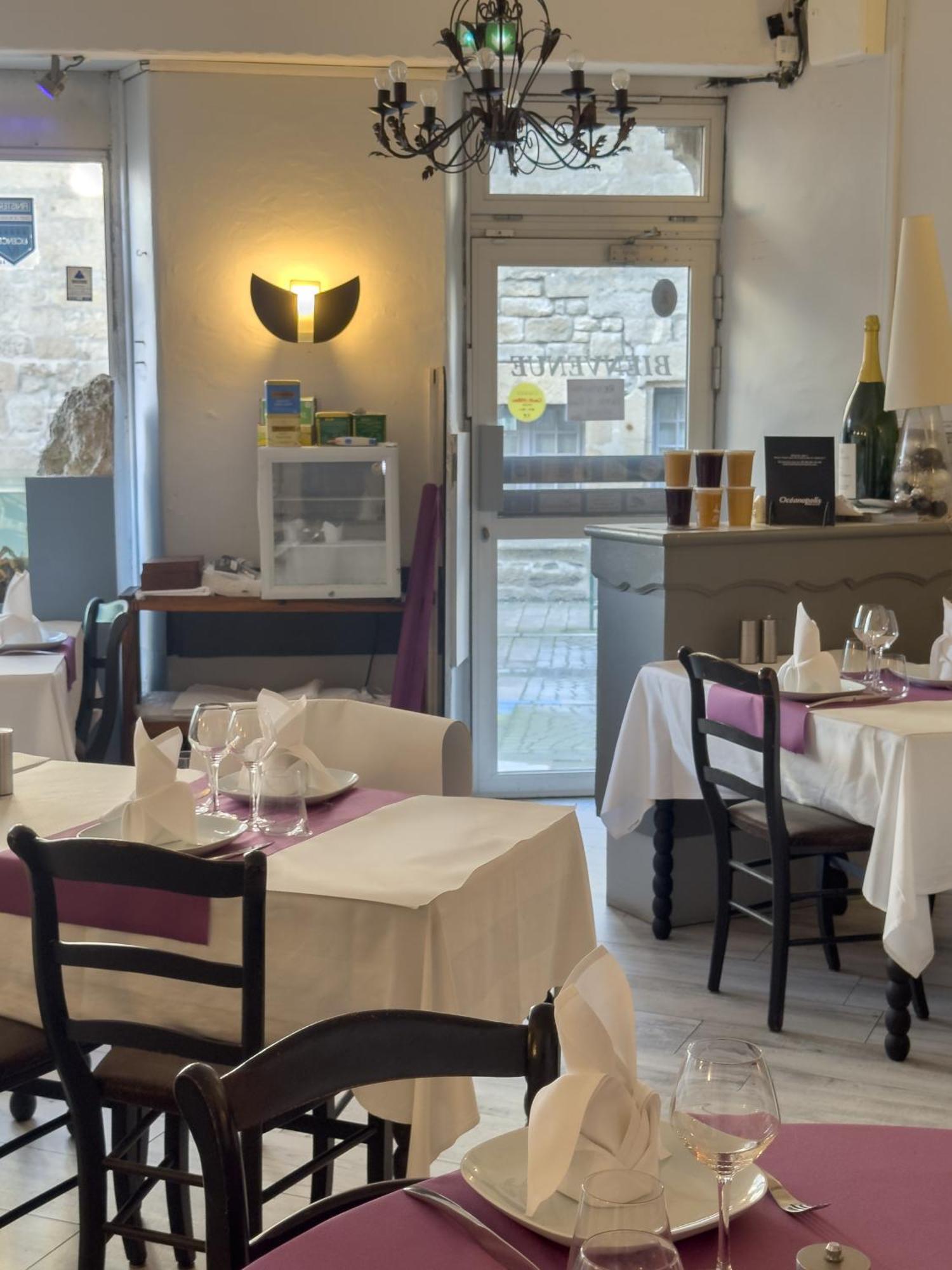 Logis Hotel Les Chardons Bleus Restaurant Le Bistrot De La Mer Roscoff Exteriör bild